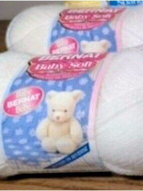 Vintage Bernat Baby Soft Yarn Skiens 2 white